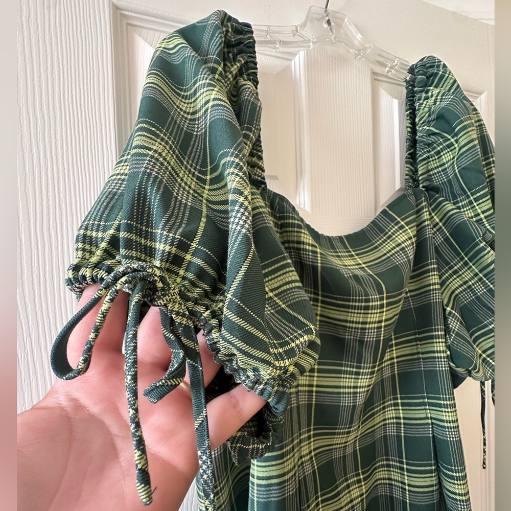 The Perfect Christmas Dress. Like New (only wore once)